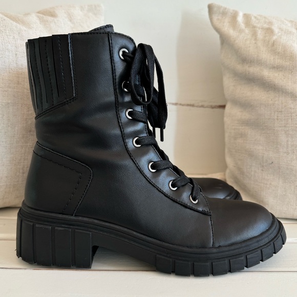 Blondo Promise Waterproof Combat Boots - Picture 6 of 9